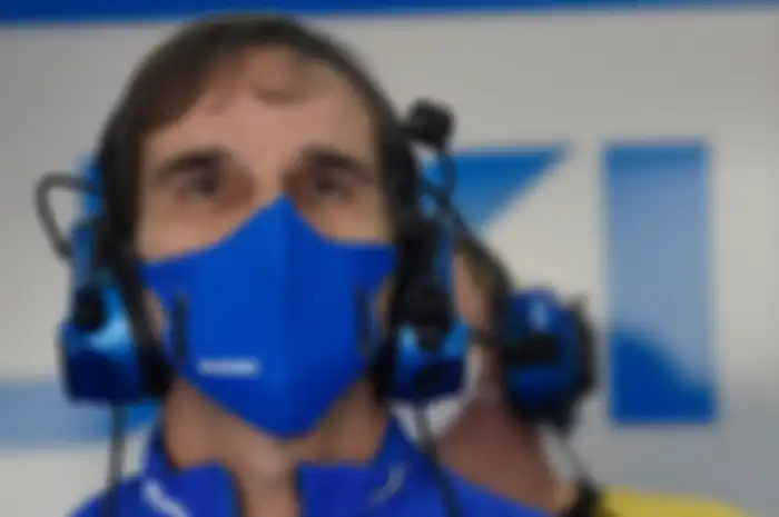 Mantan Bos tim Suzuki Ecstar, Davide Brivio menjelaskan perbedaan tugas antara pembalap MotoGP dan F1.