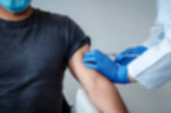 Buat kamu yang Sudah Divaksin Covid-19 Jangan Tergiur Kumpul Dulu, Dokter Ahli: Anggap Semuanya OTG