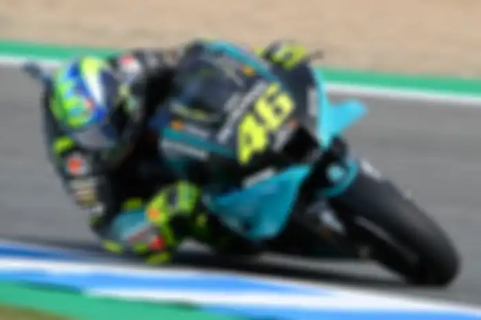 Dibilang tertekan gara-gara deadline MotoGP 2021, pembalap Petronas Yamaha SRT Valentino Rossi kasih jawaban woles dan santai