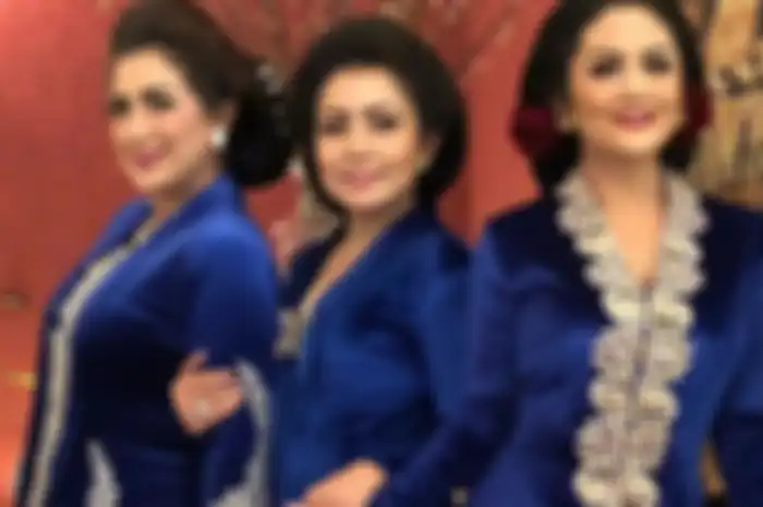 Mayangsari dan Krisdayanti tergabung dalam satu geng sosialita. Persahabatan mereka juga ditandai dengan berbagi makanan mewah.