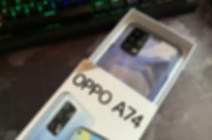 Kotak kemasan dari Oppo A74