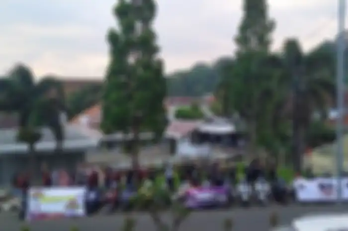 Aerox Riders Club Indonesia (ARCI) dan Yamaha NMAX Club Indonesia (YNCI) kompak berbagi.