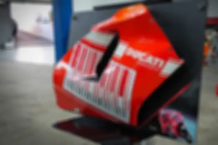 Wow, fairing motor bekas pembalap MotoGP Casey Stoner dibuat pajangan, harga tembus segini!