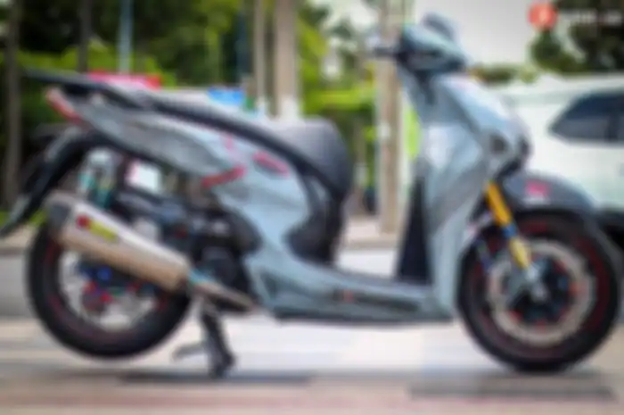 Super hedon, modifikasi Honda SH300i, kaki kekar comot part moge.
