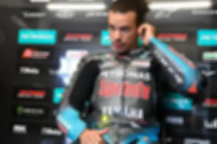Tegang, antara Valentino Rossi, Franco Morbidelli dan Pol Espargaro memanas pasca senggolan di MotoGP Prancis 2021.