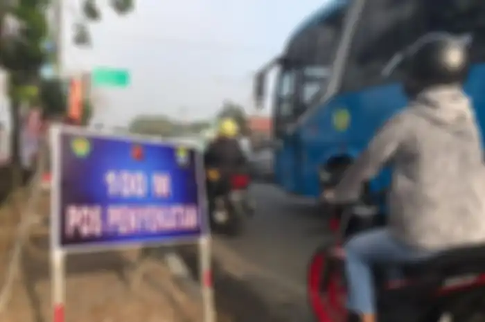 Ilustrasi penyekatan. Jalanan di Jakarta Mulai Ramai Pengendara Lagi Selama PPKM Level 4, Polisi Buru-buru Melakukan Ini