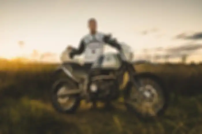 Sangar, modifikasi Royal Enfield Himalayan bergaya motor enduro 80-an.