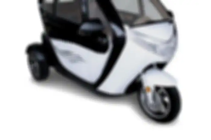 Selis New Balis, motor listrik roda tiga.