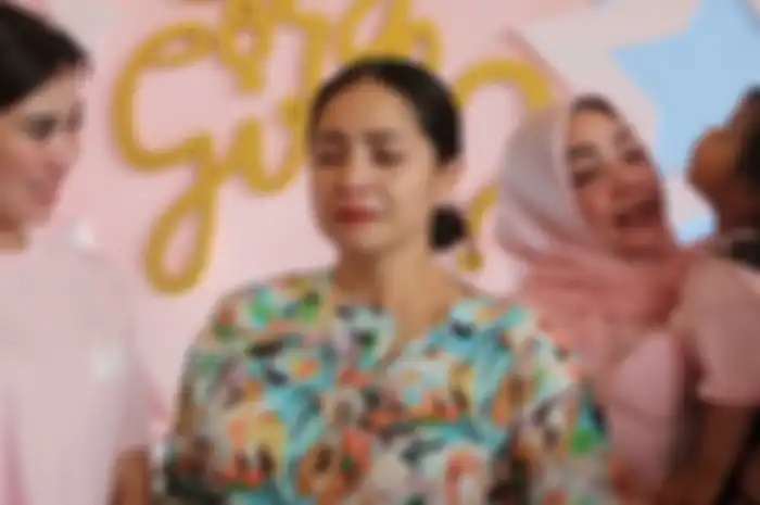 Nagita Slavina menangis di acara gender reveal anak keduanya.