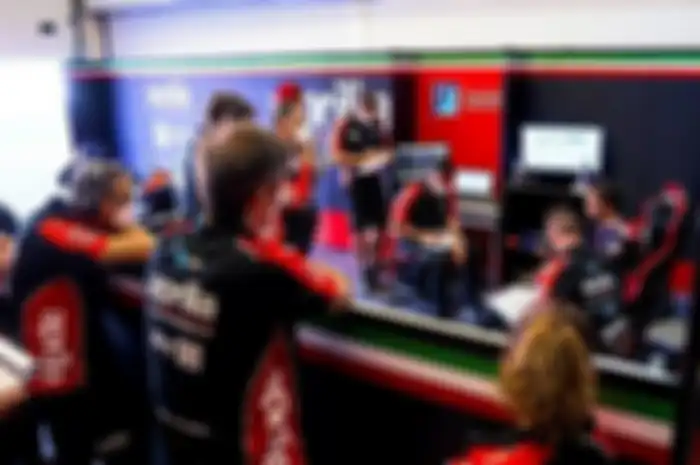 Mantan bos Ducati dan honda, Livio Suppo merasa heran, kok Andrea Dovizioso belum deal juga sama Aprilia?