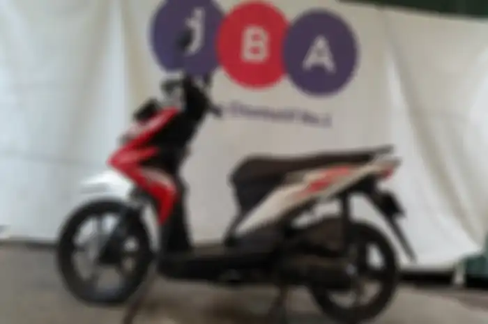 Wah motor bekas Honda BeAT tahun muda dilelang murah, kondisinya bikin ngiler bro.