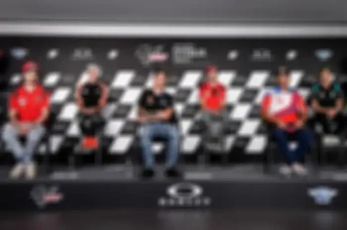 Peserta konferensi pers MotoGP Italia 2021, (27/5/2021) ditanya soal rekor top speed motor MotoGP bakal dipecahkan Ducati Desmosedici GP. Pembalap MotoGP Fabio Quartararo bilang motor MotoGP miliknya gak masuk hitungan