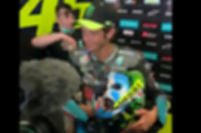 Valentino Rossi pamer helm spesial MotoGP Italia 2021