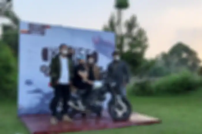 Para konsumen Yamaha XSR 155 menikmati acara XSR155 Motoride Bandung