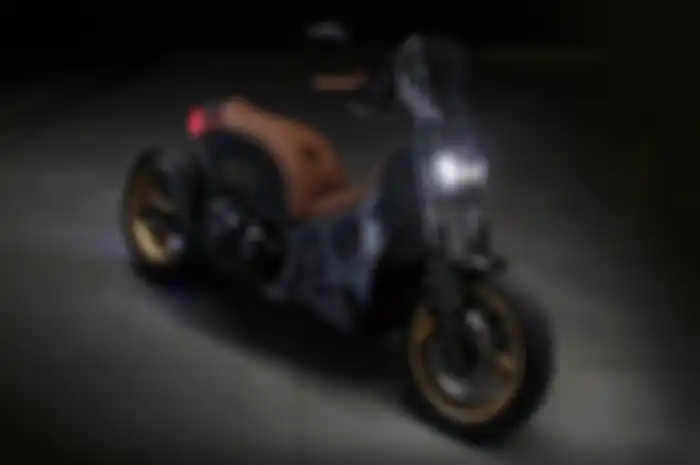Modifikasi Yamaha TMAX dirombak ala cafe racer, muka mirip Yamaha MT-09!