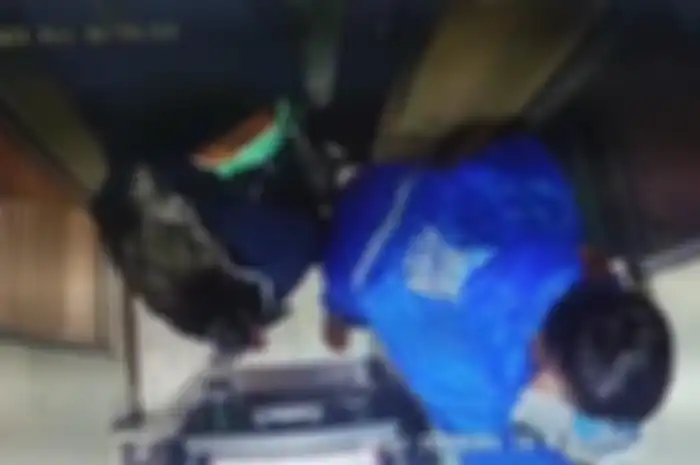 Rekaman pembobolan ATM di Tangerang Selatan