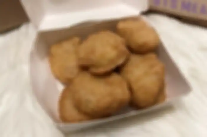 Review McDonald's BTS Meal: saus Cajun unik, packaging ungu gemes!