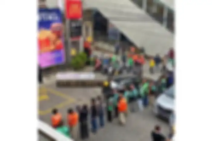 Miris, driver ojol harus antri berjam-jam demi satu paket BTS Meal McDonald's