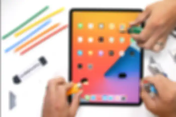 Uji ketahanan api di layar Mini-LED iPad Pro M1
