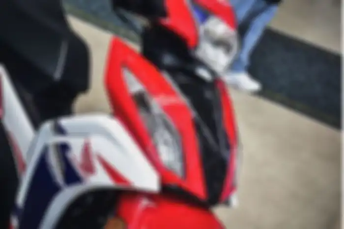 Meluncur motor bebek baru saudara Honda Revo, mesin super irit!