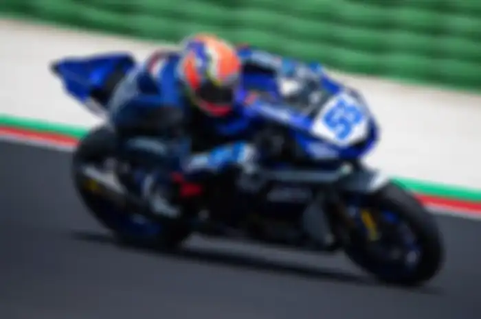 Pembalap Indonesia Galang Hendra Pratama raih hasil race 2 WorldSSP Italia 2021 berbeda. Finis 13 di layar televisi, tapi finis 14 di atas kertas