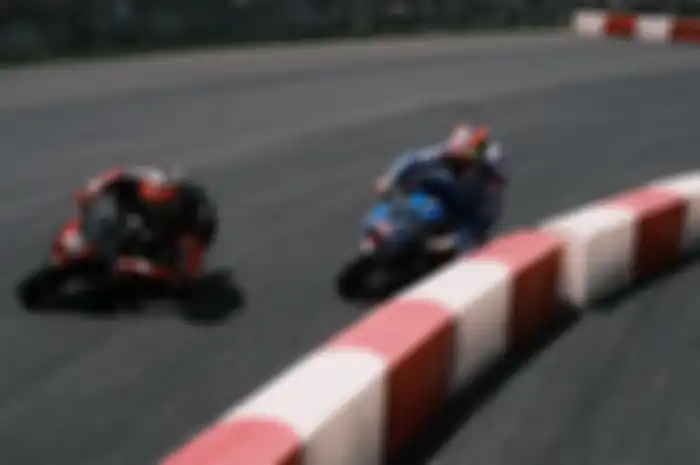 Jelang MotoGP Jerman 2021, pembalap tim Suzuki Ecstar, Alex Rins telah kembali berlatih di atas motor.