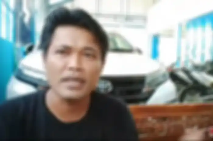 Siswanto YouTuber asal Kabupaten Banyumas kini telah memiliki 1,2 juta subscriber di kanal YouTube Siboen Channel.