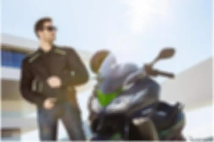 Motor matic Kawasaki J125 ini siap jegal Yamaha NMAX dan Honda PCX. 