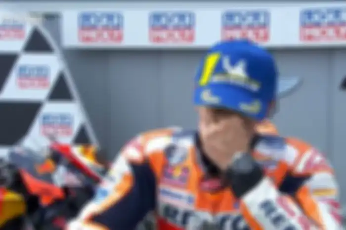 Momen pembalap tim Repsol Honda, Marc Marquez yang menangis terharu saat memenangi MotoGP Jerman 2021.