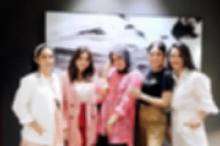 Olla Ramlan dan Nindy Ayunda satu geng sosialita bareng Ashanty, Ussy Sulistiawaty serta Ririn Ekawati