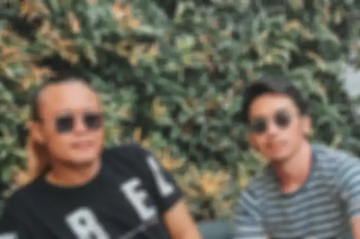 Panji Komara, manajer Sule (kanan), memberi jawaban tak terduga usai dituding selingkuhi Nathalie Holscher.