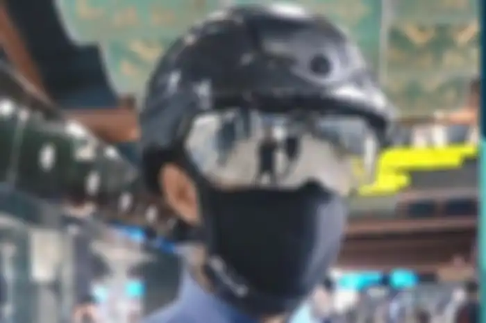 Helm satpam yang harganya hamir Rp 100 juta