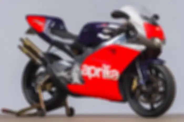 Aprilia RS250 Loris Reggiani Replica dilelang dengan harga menarik