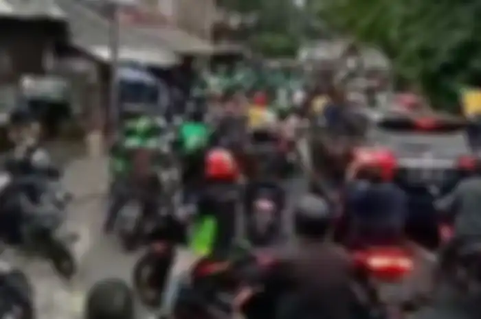 Insiden debt collector lawan ojol sampai bikin heboh.
