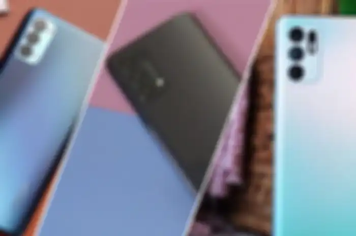 OPPO Reno4 (kiri), Reno5 (tengah) dan Reno6 (kanan)