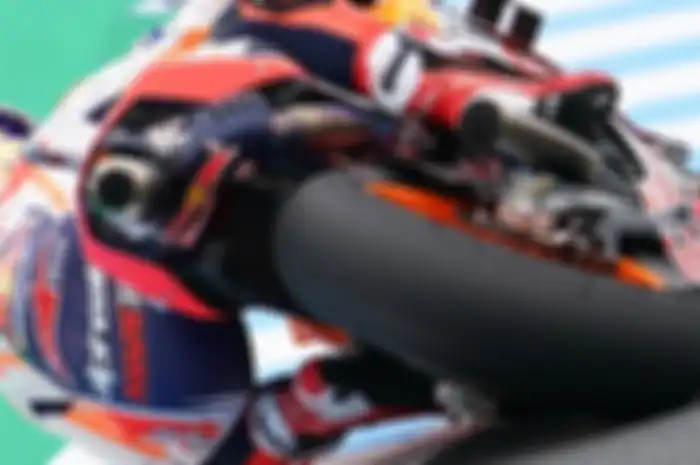 Knalpot Honda RC213V Marc Marquez pakai dua silencer