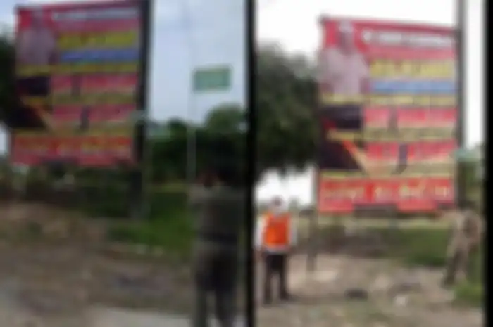 Foto baliho yang memaki pemerintah di tengah pandemi. Ternyata pemasangnya punya jabatan mentereng. 