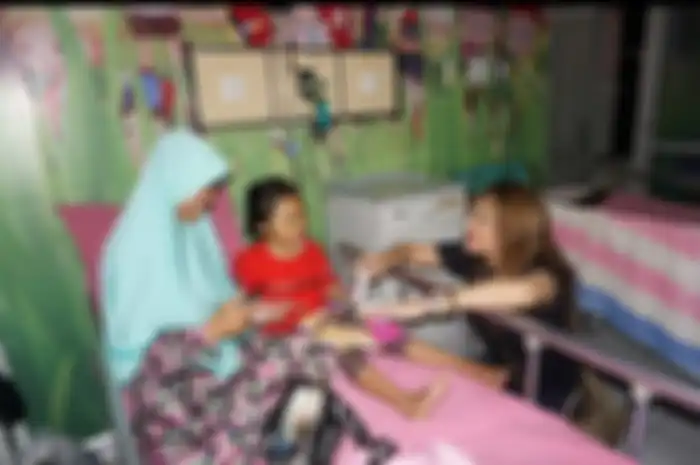 Artis cantik Tamara Bleszynski memamerkan foto dirinya berhijab. Agama mantan istri Mike Lewis ini terkuak.