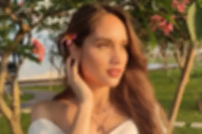 Cinta Laura