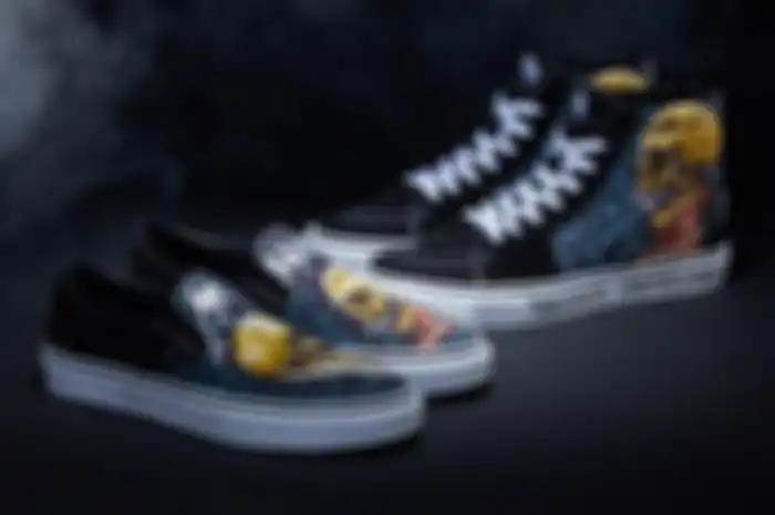 Koleksi sneakers Metallica x Vans.