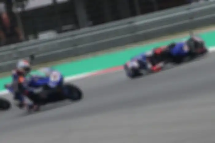Toprak Razgatlioglu kena senggol Garrett Gerloff di WSBK Belanda 2021