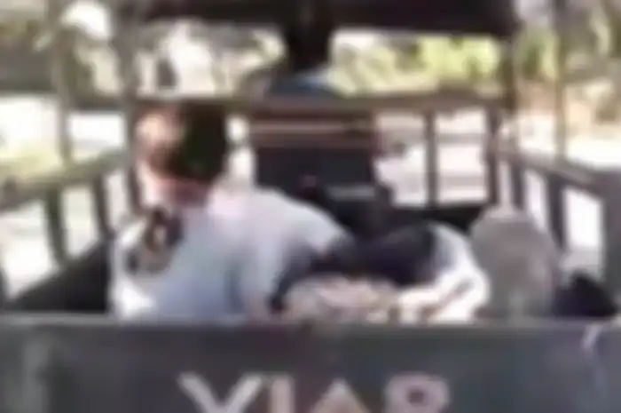 Viral di media sosial, sebuah video jenazah yang diangkut naik motor roda tiga karena ditolak Rumah Sakit?