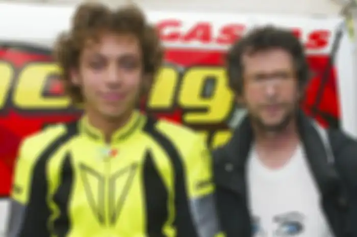 Jelang MotoGP Styria 2021, orang tua Valentino Rossi berbicara tentang masa depan anaknya di ajang MotoGP.