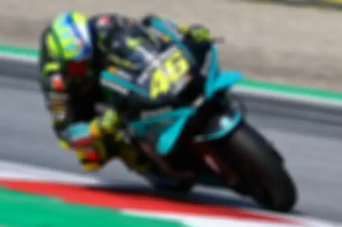 Valentino Rossi ungkapkan alasan dia kuntit Dani Pedrosa di Q1 MotoGP Styria 2021. Alasannya bikin kaget