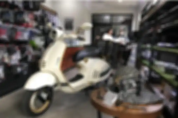 Vespa 946 Christian Dior sudah siap mengaspal di Indonesia merupakan motor 125 cc termahal di Indonesia bahkan di dunia