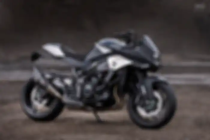 Modifikasi Suzuki Katana garapan Lucky Cat Garage. Dijual hanya 10 unit di dunia.