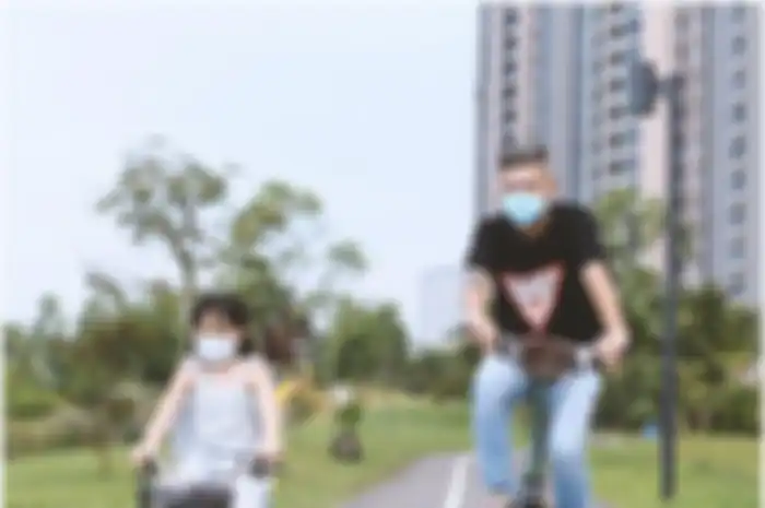 Potret Gading Marten gowes berdua Gempi. Foto ini membuat curiga netizen Nama Ariel Tatum terseret. 