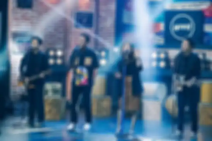 Main games 'backsong for' pakai lagu HiVi!