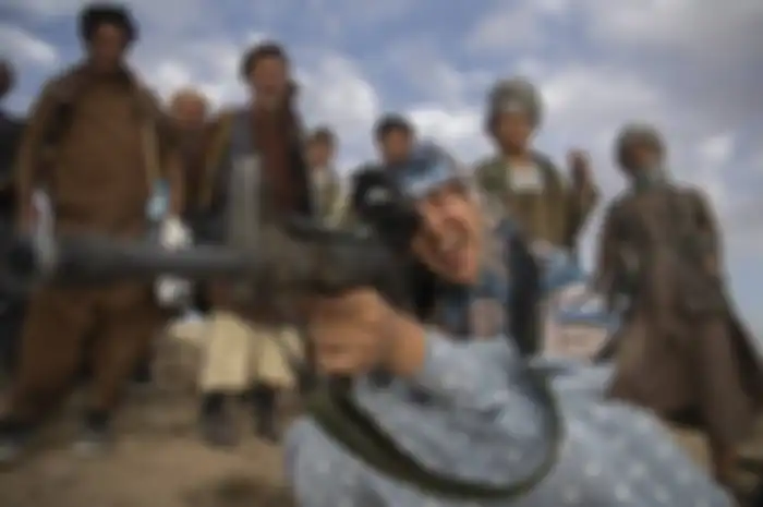 Foto gubernur wanita pertama di Afghanistan, Salima Mazari viral di media sosial usai dia ditangkap Taliban.