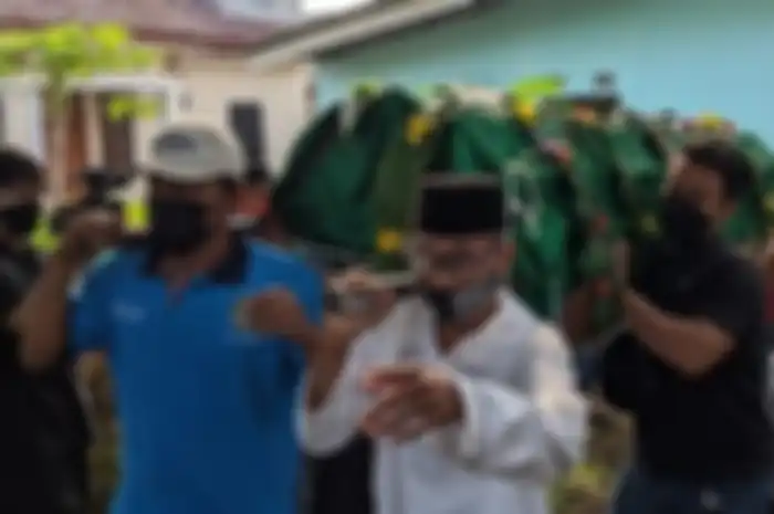 Jenazah korban pembunuhan di Subang, Jawa Barat dimakamkan di tempat pemakaman umum (TPU) Istuning, Desa Jalancagak.